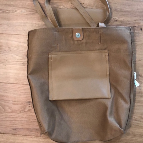 Tan, faux leather bucket purse - Picture 4 of 6